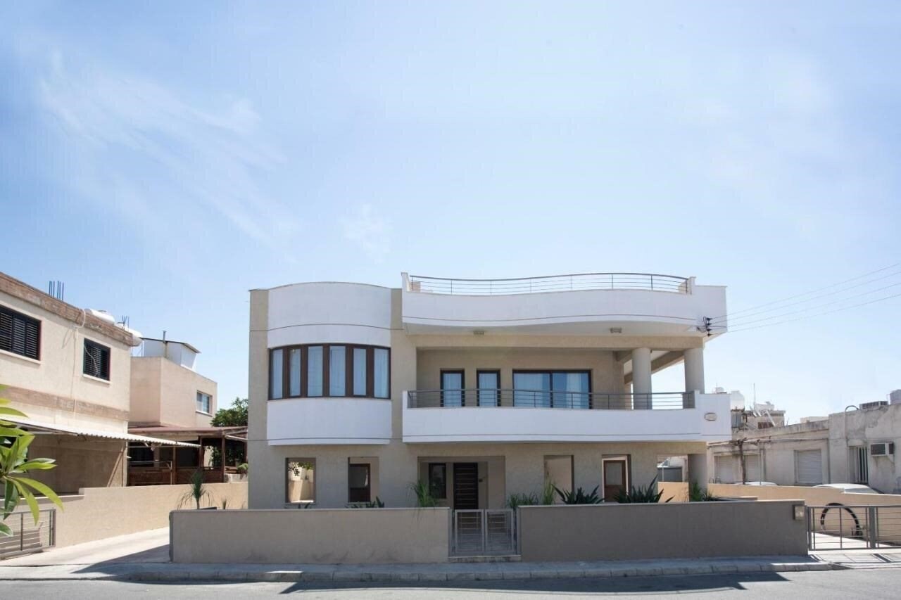 Отель Hermes Luxury Residence 3*