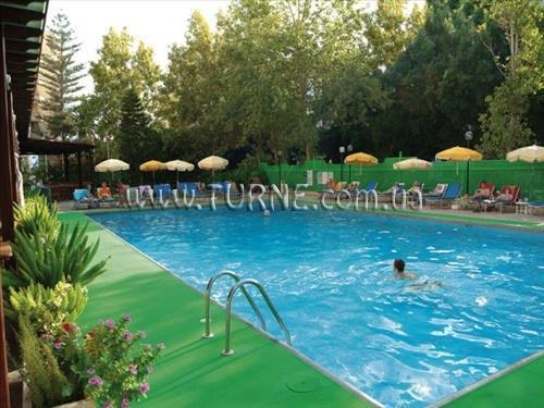 Отель Kanika Pantheon 3*