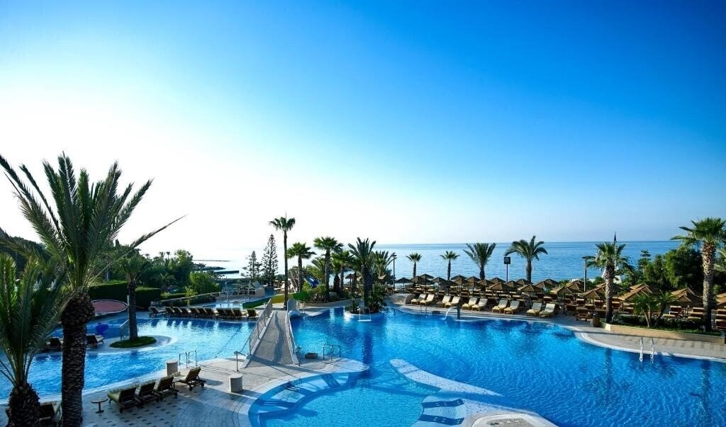 Отель Four Seasons Hotel Cyprus 5*