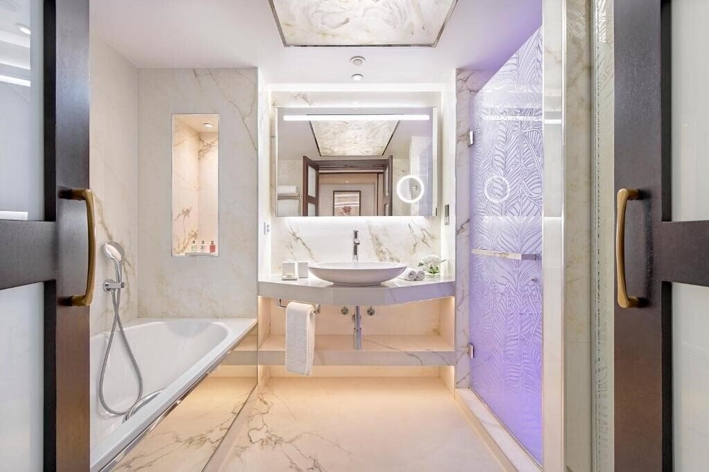 Фото Four Seasons Hotel Cyprus 5*