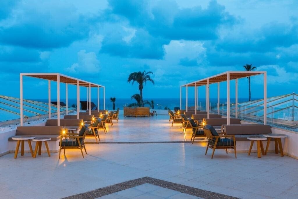 Картинка Leonardo Laura Beach & Splash Resort 4*