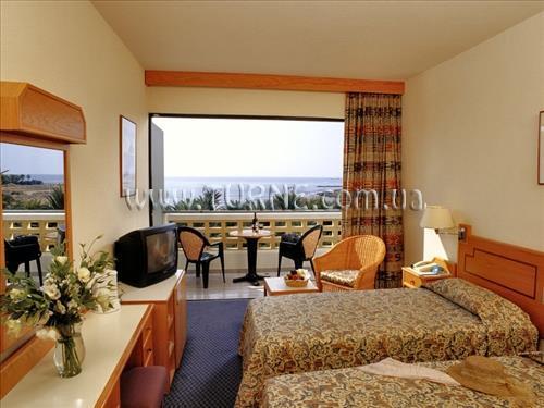 Отель Paphian Bay 3*