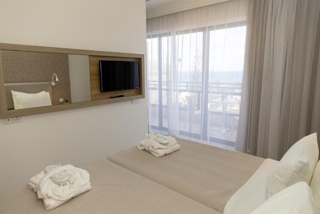 Фотография Venus Beach 5*