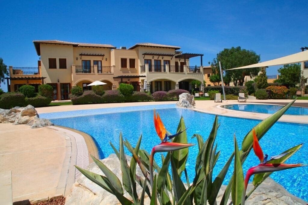 Отель Aphrodite Hills Rentals (ex. Aphrodite Hills Holiday Residences) 4*