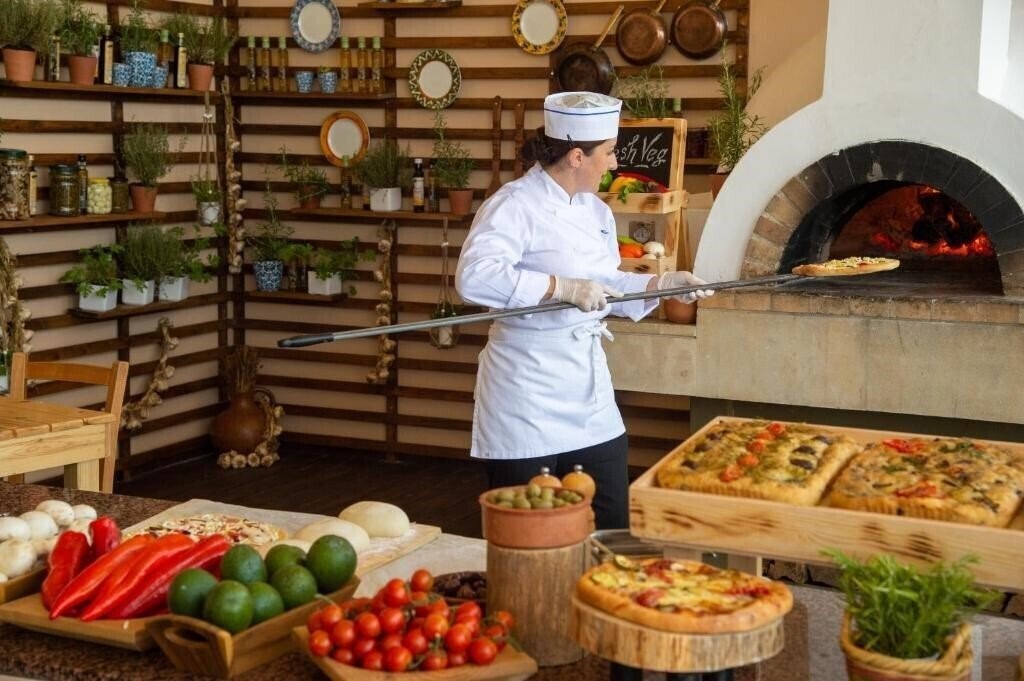 Изображение Constantinou Bros Athena Beach Hotel 4*