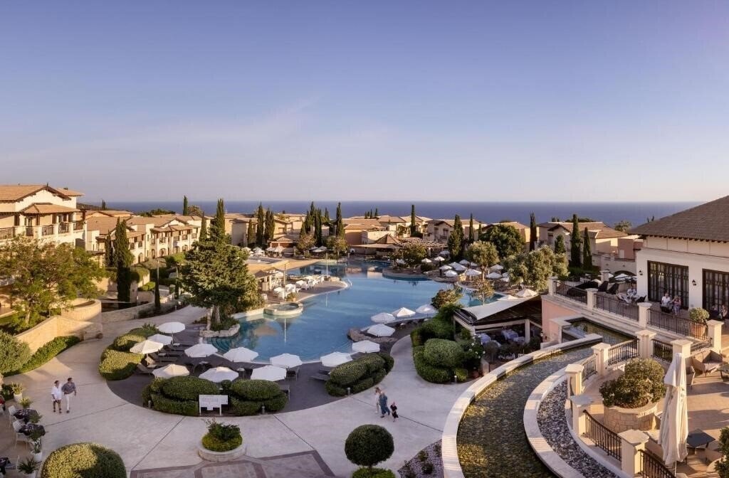Отель Aphrodite Hills Resort 5*
