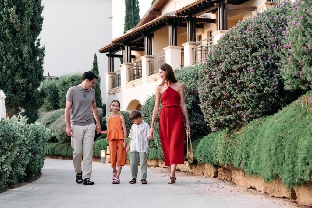 Фотография Aphrodite Hills Resort 5*