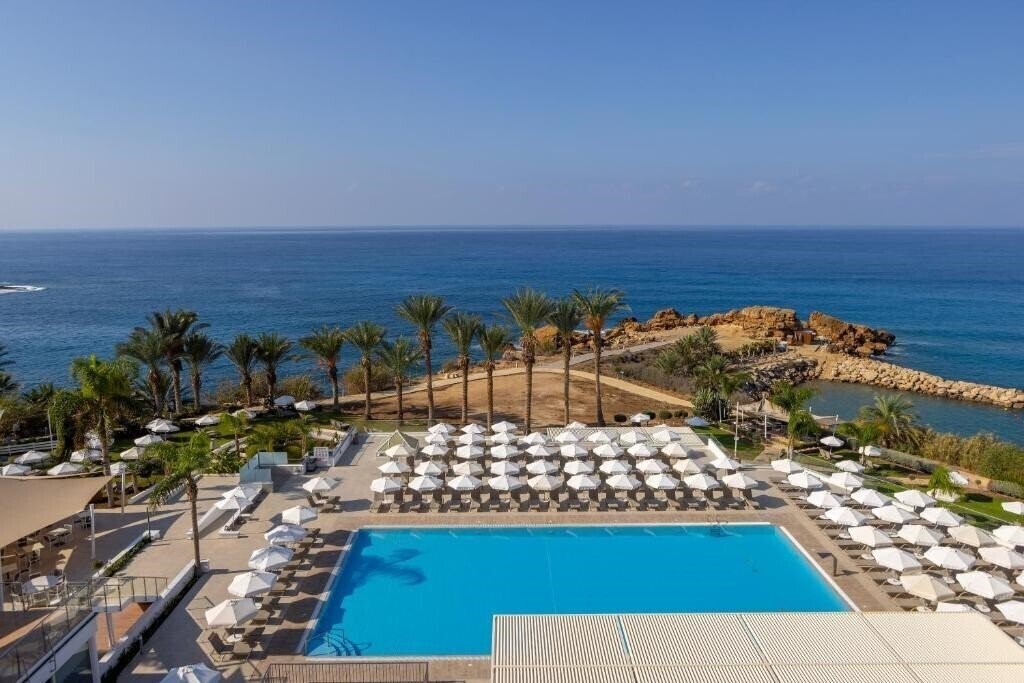 Картинка Queens Bay 3*