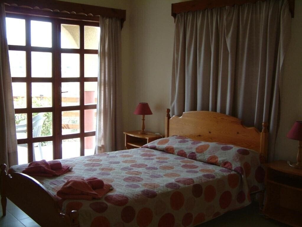 Фото Pelekanos Apartments 2*