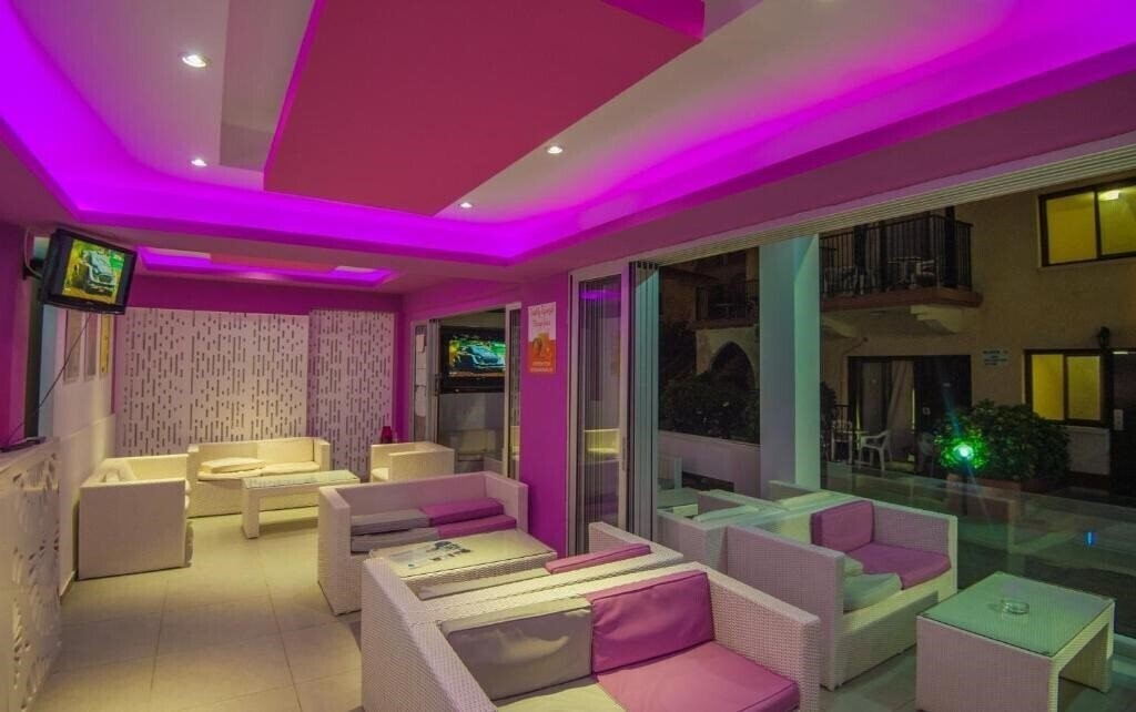 Изображение Windmills Hotel Apartments 4*