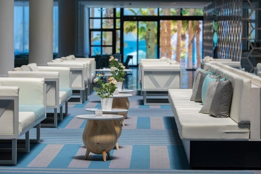 Фото Anastasia Beach Hotel Apts 4*