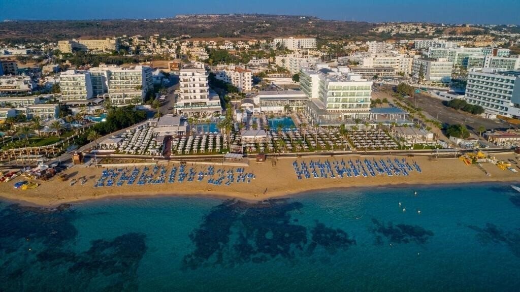 Отель Constantinos The Great Beach 5*