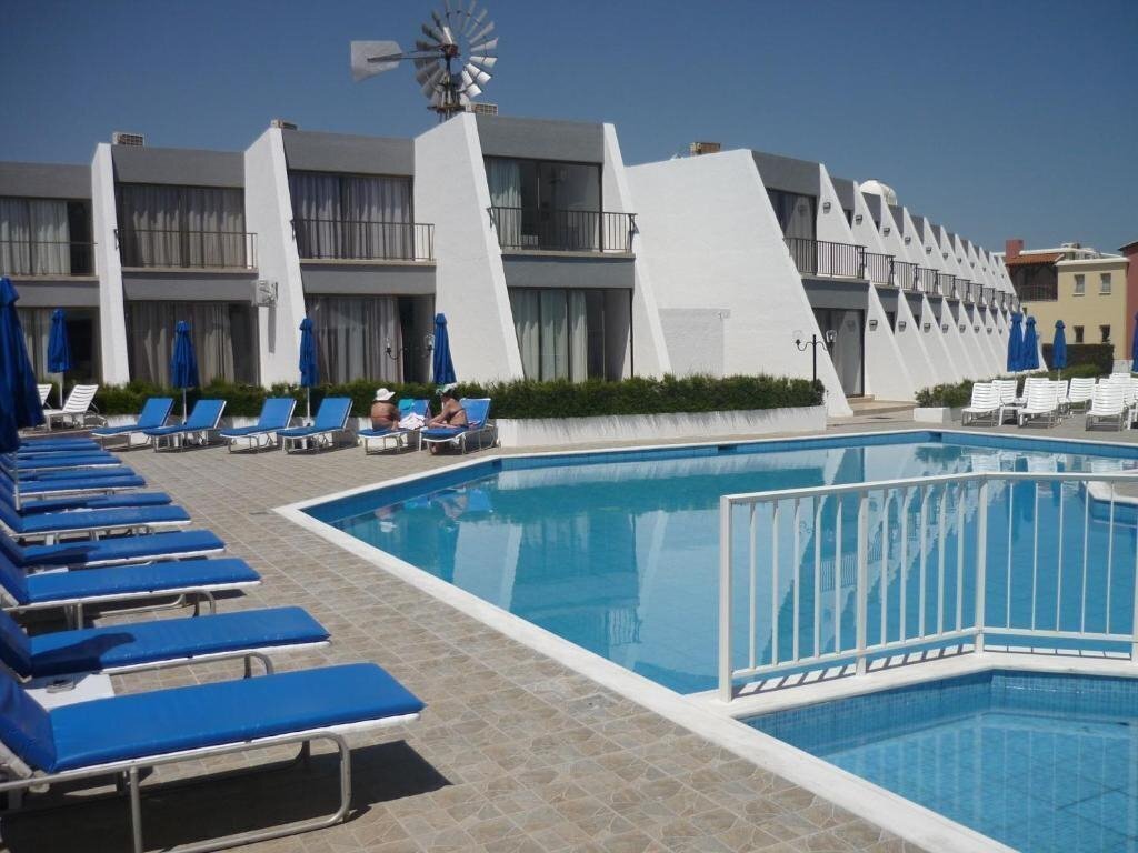Отель Penelope Beach Hotel 3*