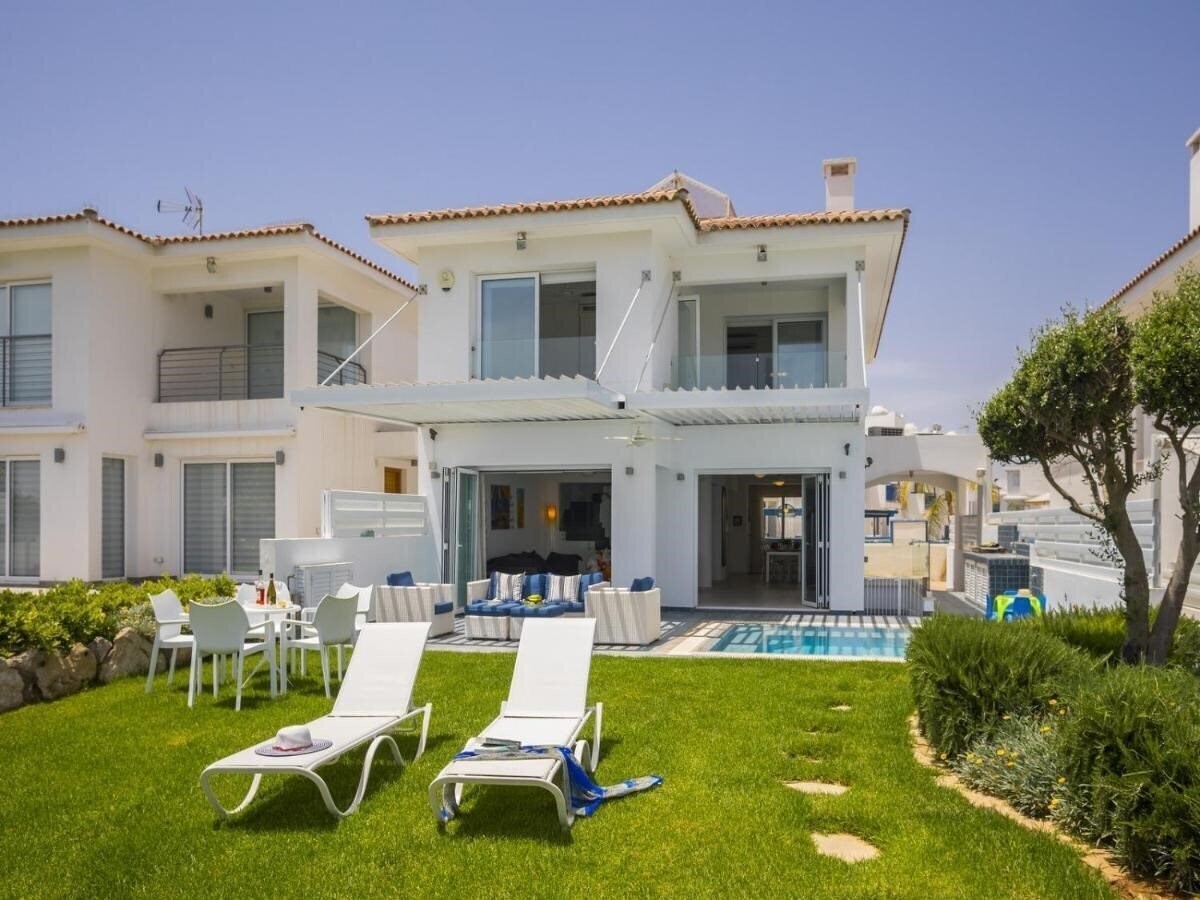 Фотография Protaras Seafront Villa Sirina Pearl 4*