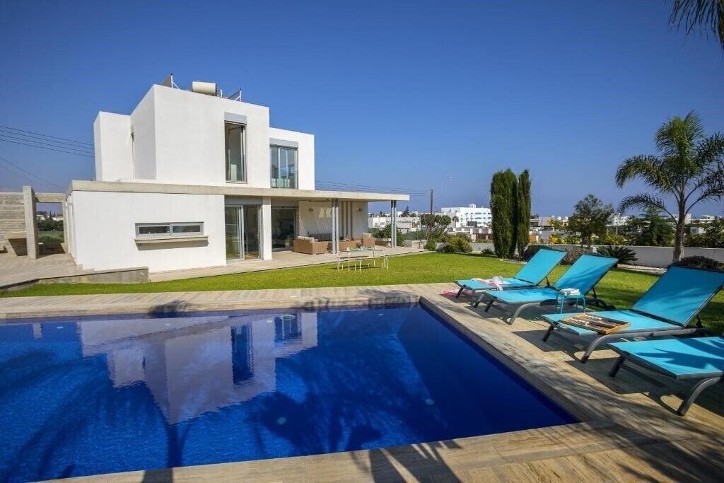 Отель Protaras Zen Villa 4*