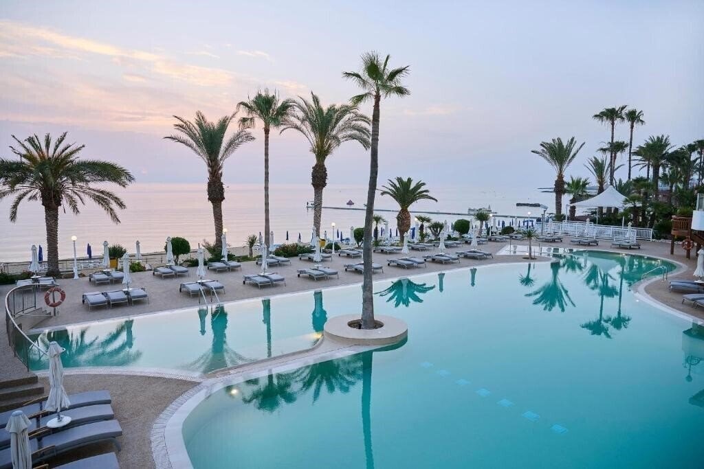 Отель Sunrise Beach 4*