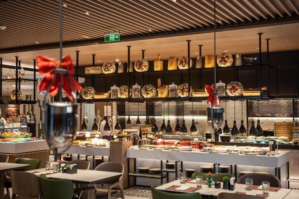 Отель Sheraton Guangzhou Hotel 5*