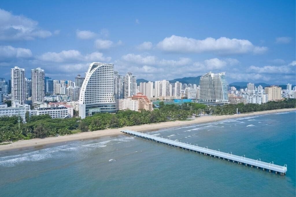 Отель Four Points By Sheraton Sanya 5*