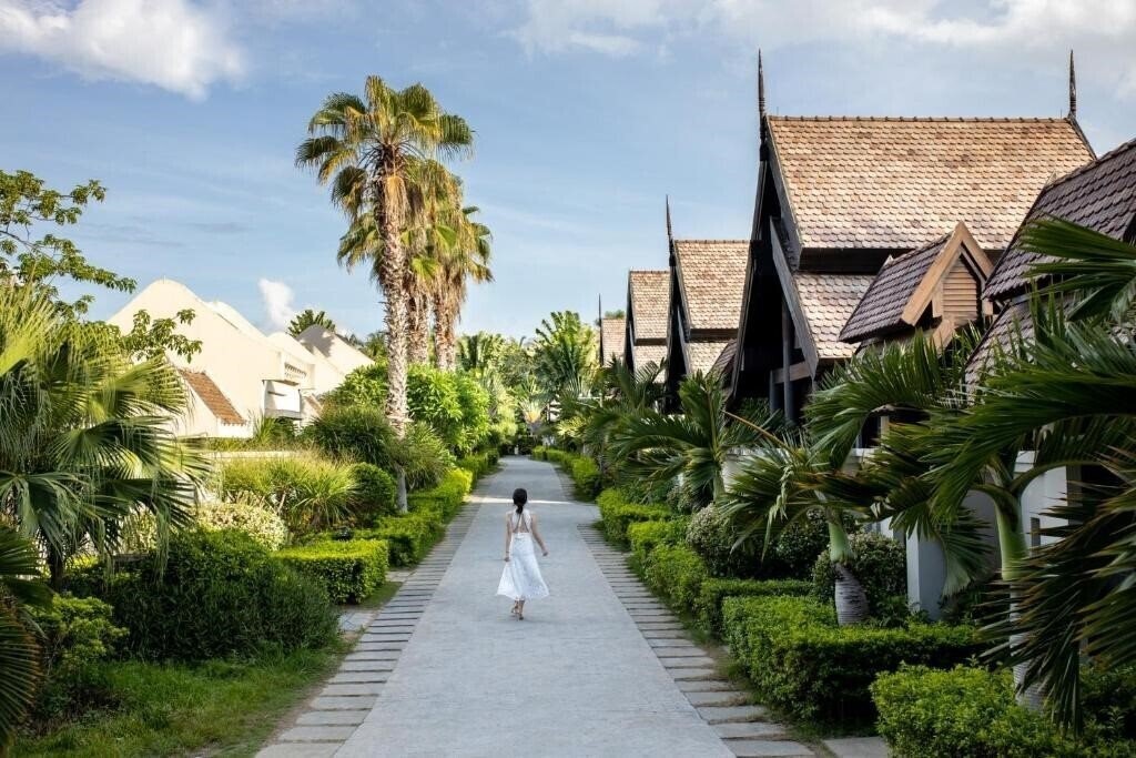Отель Pullman Sanya Yalong Bay Villas & Resort 5*