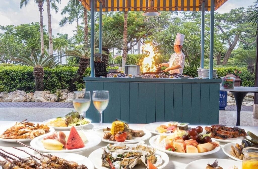 Отель Sanya Marriott Yalong Bay Resort 5*