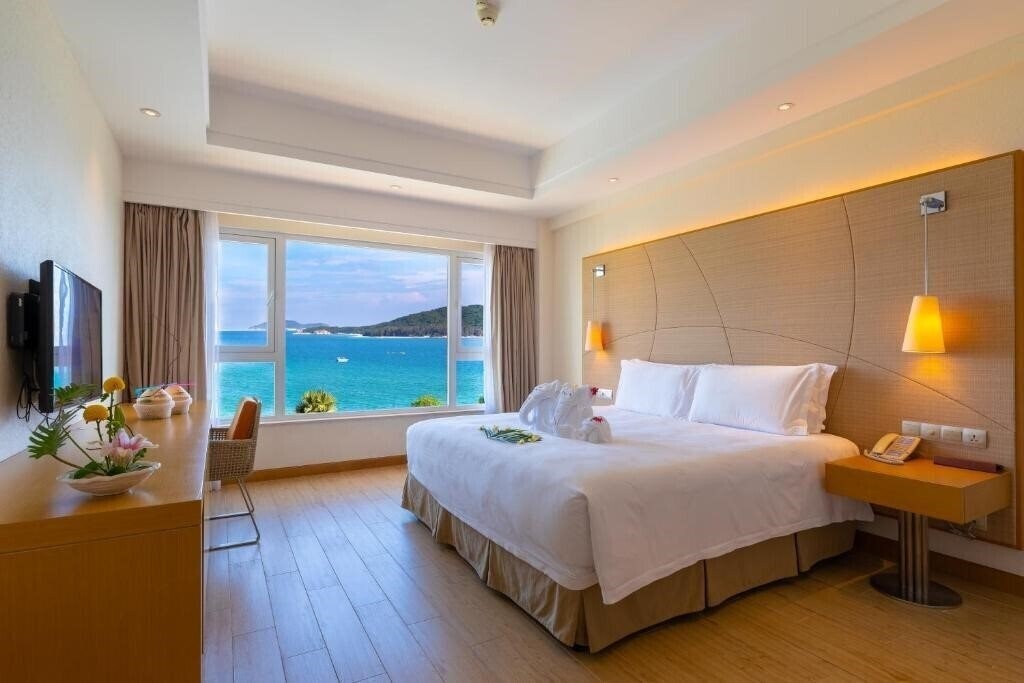 Фото Ocean View Resort Yalong Bay 5*