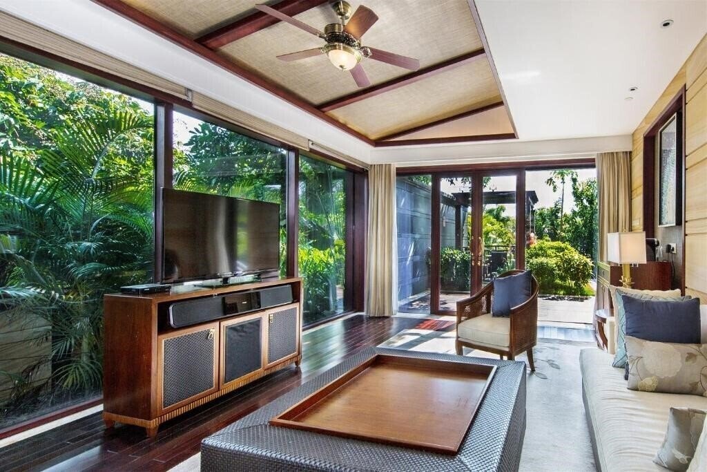 Фото Sanya Haitang Bay Wanda Reign Villa Resort 5*