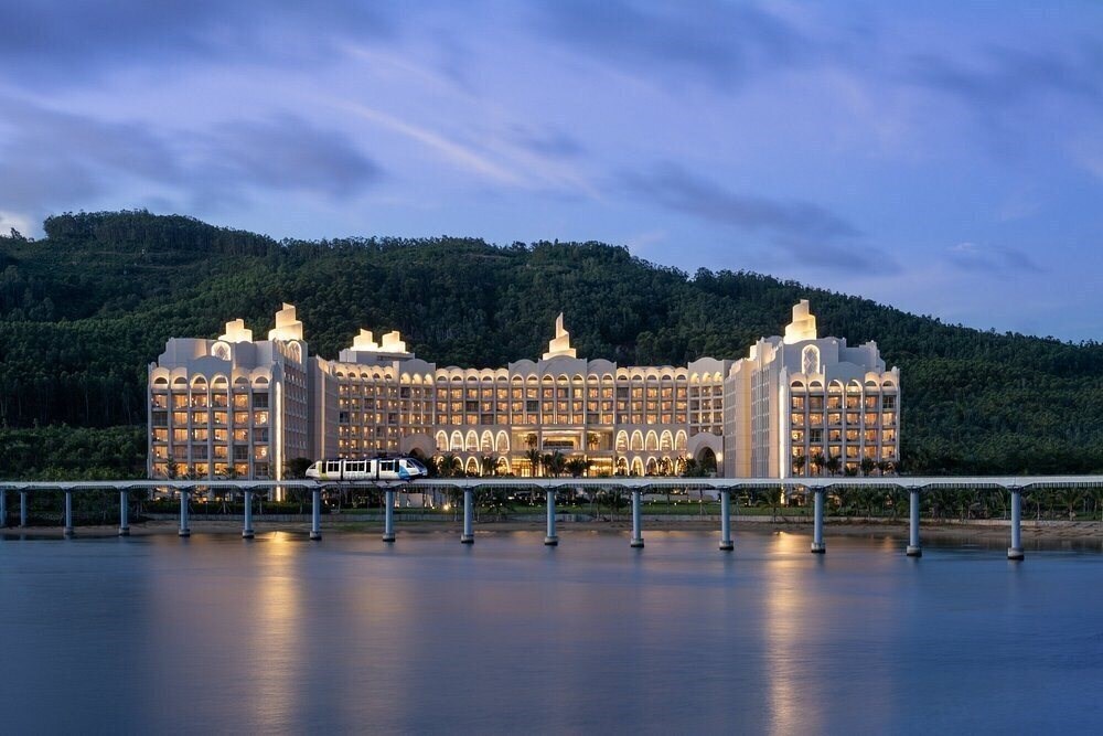 Отель Hyatt Regency Hainan Ocean Paradise Resort 5*