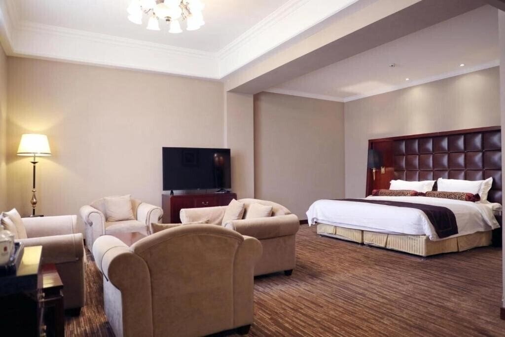 Фото Qianmen Jianguo 4*