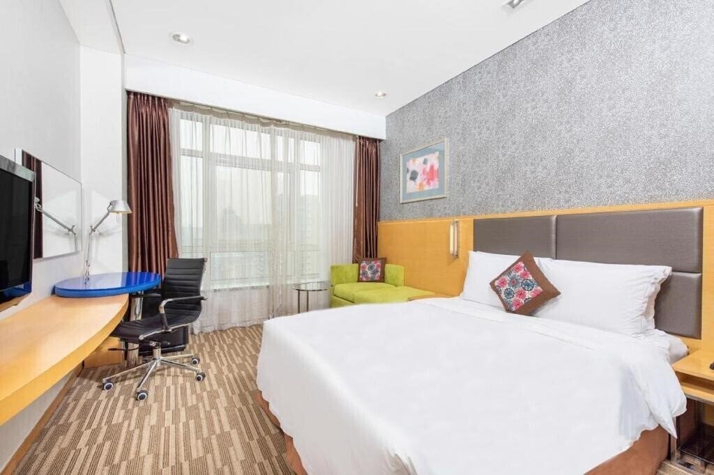 Изображение Holiday Inn Express Dongzhimen 3*