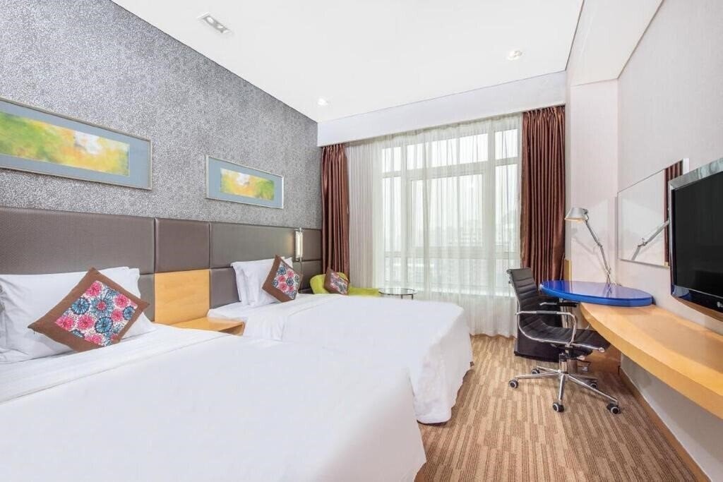Картинка Holiday Inn Express Dongzhimen 3*