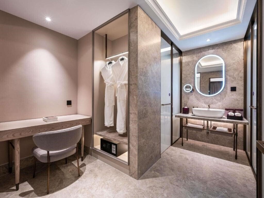 Фотография Mercure Beijing City Centre Hotel 4*