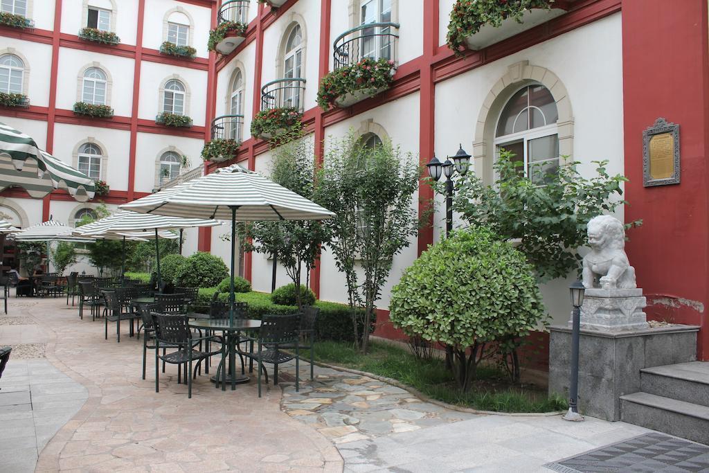 Отель Dong Fang Hotel Beijing 4*