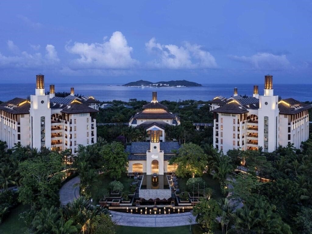 Отель Fairmont Haitang Bay 5*