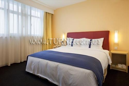 Фото Holiday Inn Express Zhabei 3*
