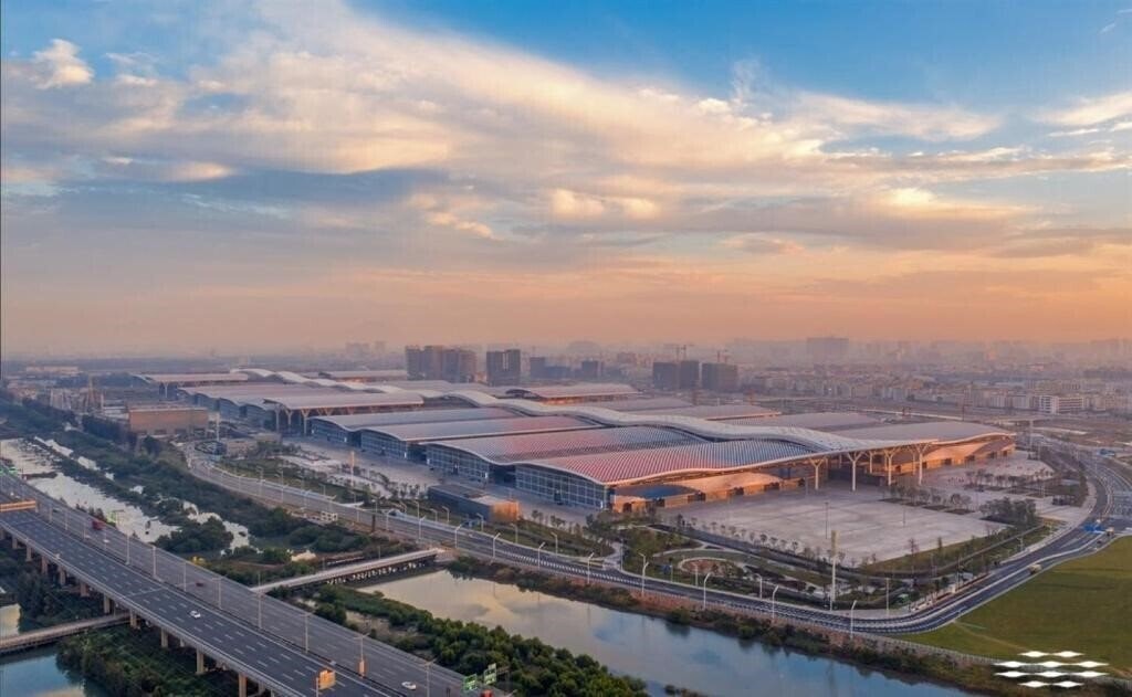 Картинка Crowne Plaza Shenzhen World Exhibition & Convention Center 5*