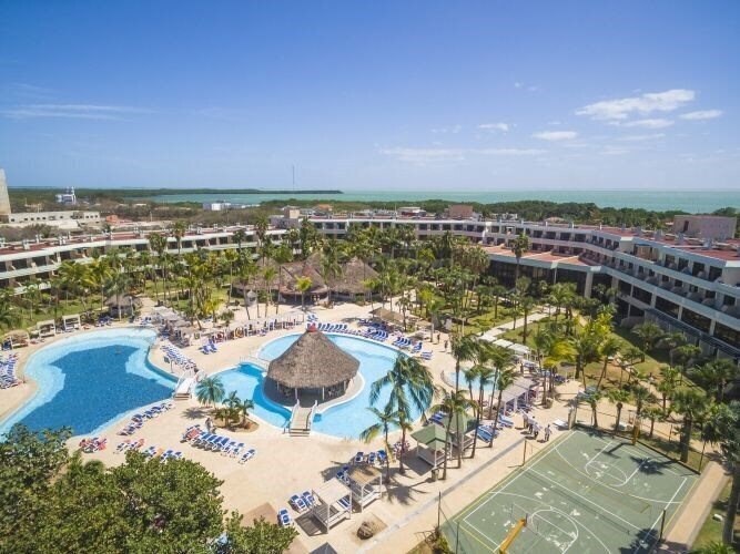 Отель Sol Palmeras 4*