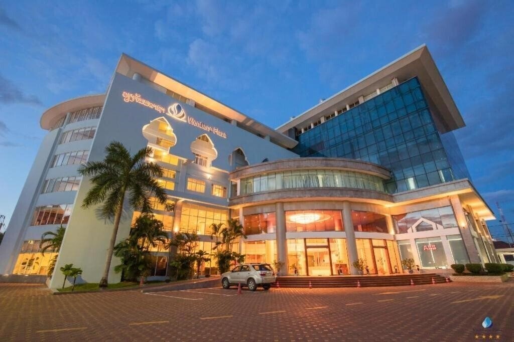 Отель Vientiane Plaza 4*