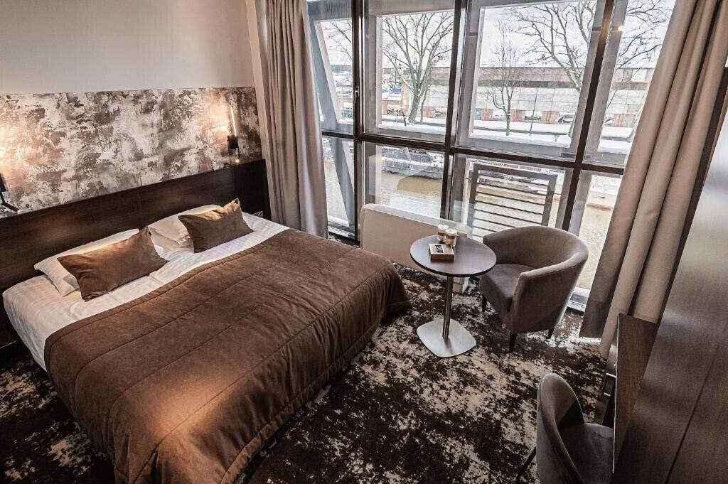 Отель Old Mill Hotel 3*