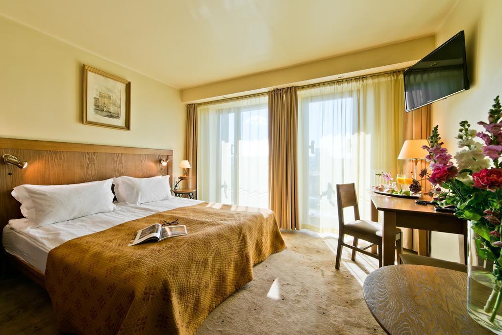 Отель Best Western Vilnius 4*