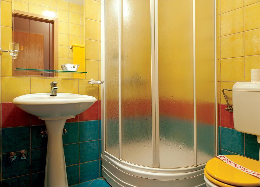 Фотография Leonardo 3*