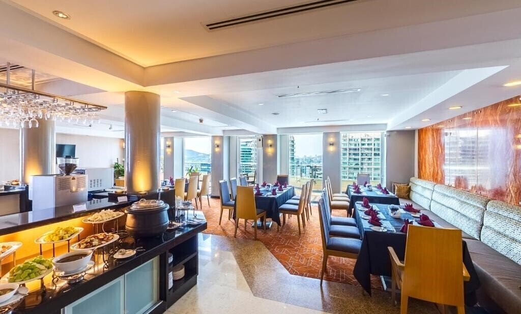 Картинка Perdana Kuala Lumpur City Centre 4*