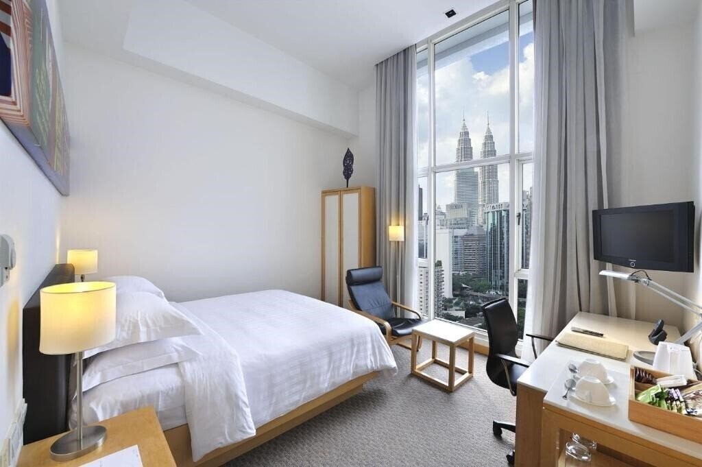 Фотография Capitol Hotel 3*