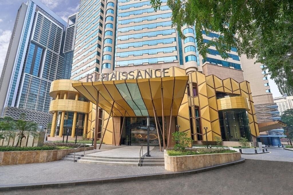 Отель Renaissance Hotel (ex. New World) 5*