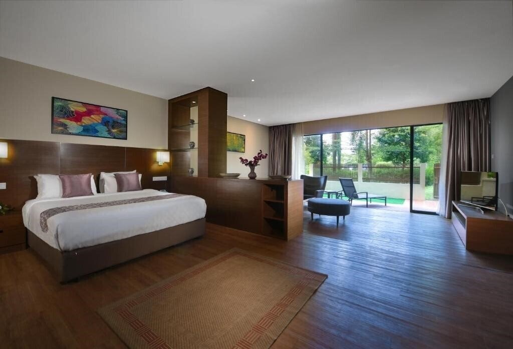 Фото Bella Vista Waterfront Resort 3*