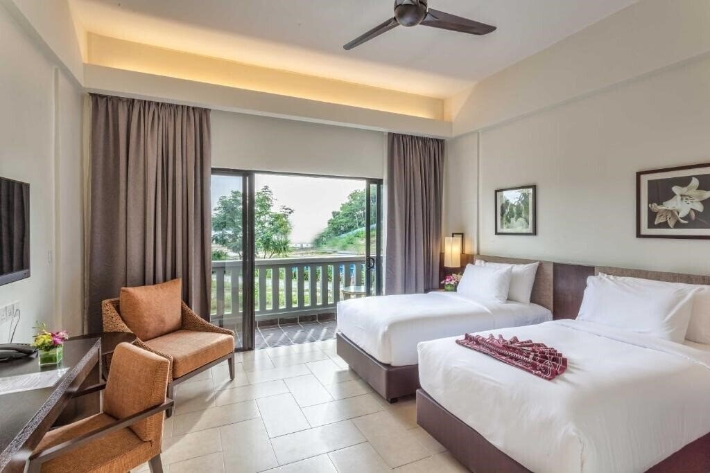 Отель Camar Resort Langkawi 4*