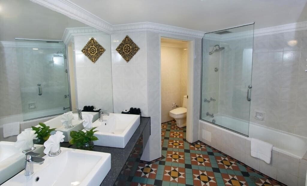 Фотография Holiday Villa Beach Resort & SPA 4*