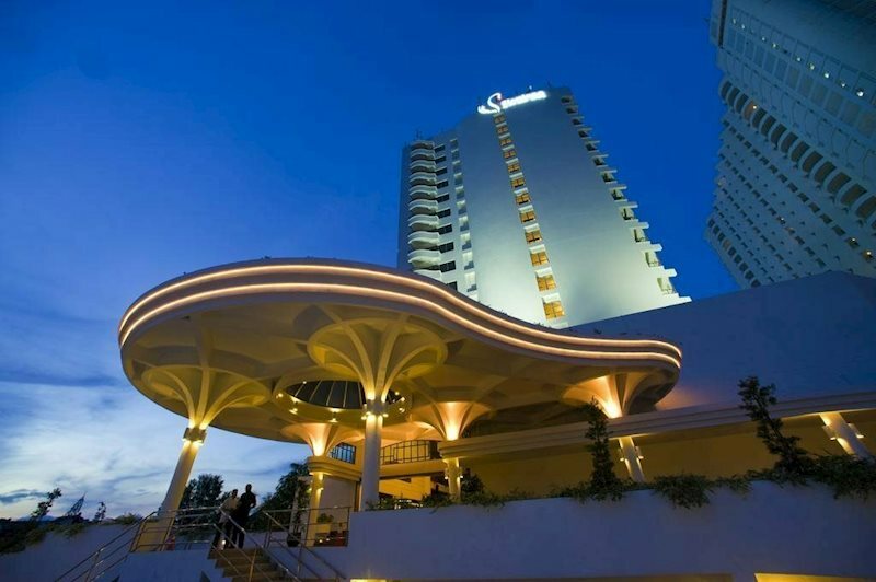 Отель Flamingo By The Beach Penang 4*