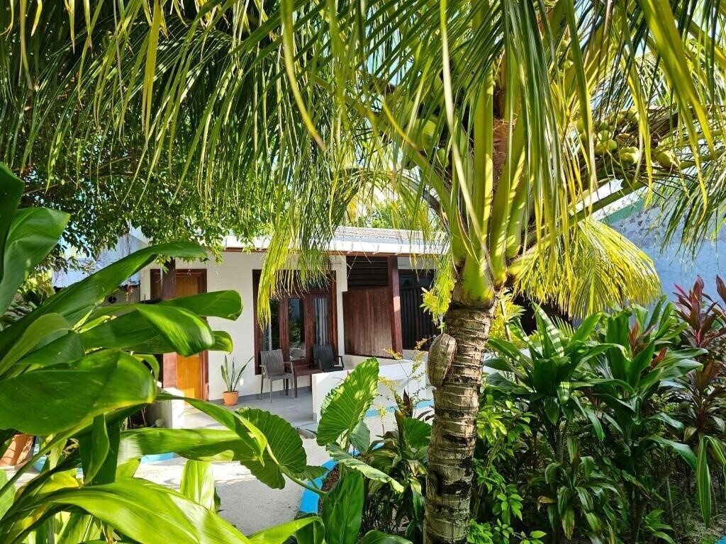 Отель Garden Rooms by Lagoon View 3*