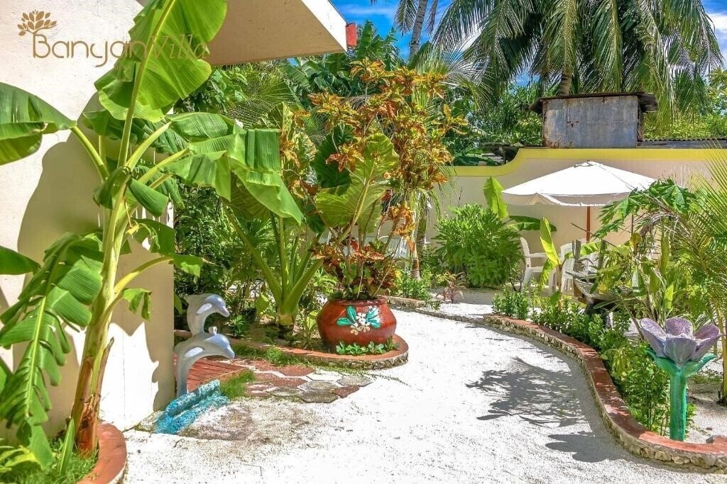 Изображение Banyan Villa Dhangethi 2*