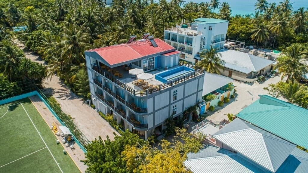 Отель Dhiguveli Breeze Guest House 3*